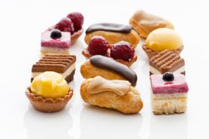 Description
Composition :
	Boule Pistache Mosaïque (x7)
	Mignardise Pistache Pignon (x7)
	Mignardise Pistache (x8)
	Machmoum Pistache Pignon