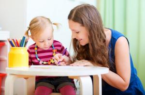 Service Housesont est spécialisées exclusivement dans la garde d'enfants à domicile et proposent des prestations sur-mesure, adaptées